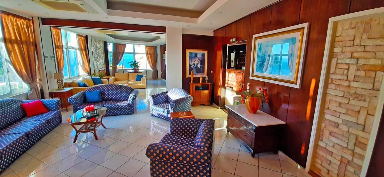 Mitho Hotel Spa Loutra Edipsou  ภายนอก รูปภาพ